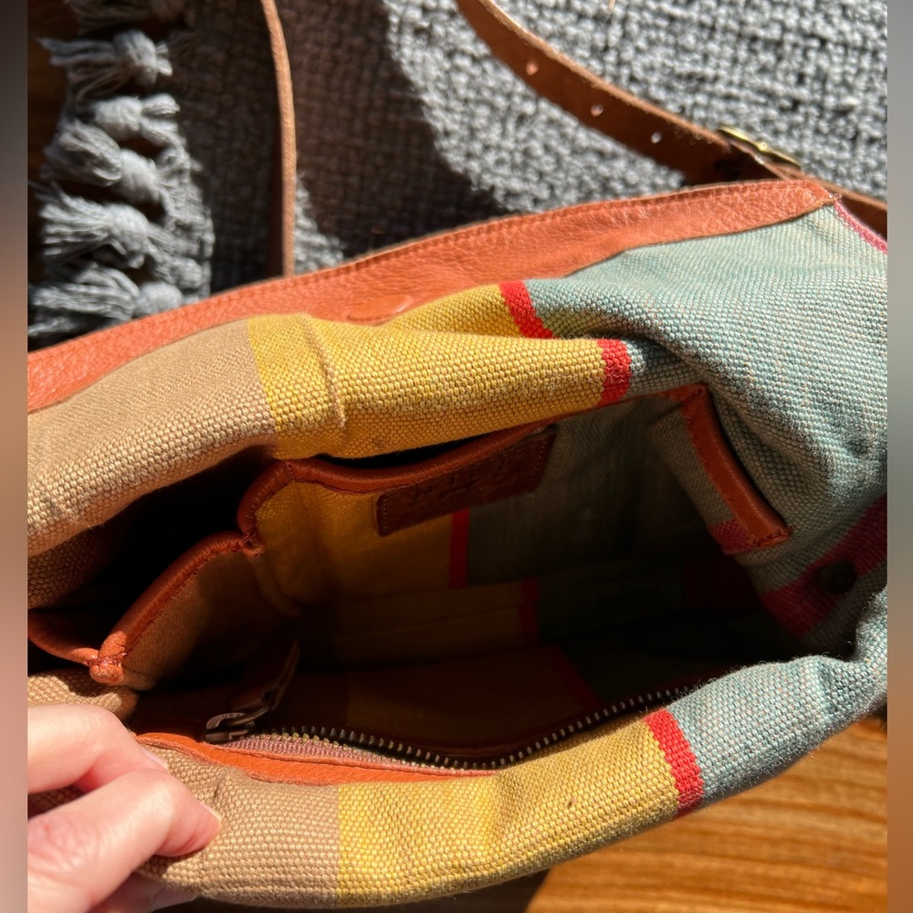 Will Leather Goods adorable crossbody with tassel! - Picture 4 of 11
